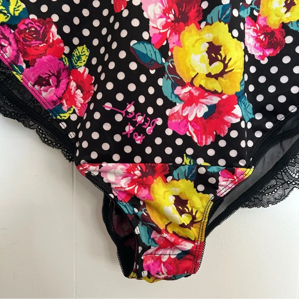 Torrid x Betsy Johnson Floral Polka Dot Lace Bodysuit Lingerie Size 4‎